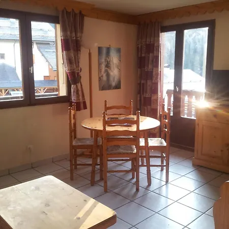 Apartment Dans 1650 *